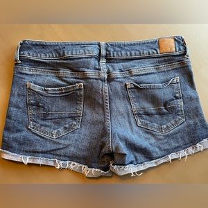 Vintage American Eagle Shortie Low Rise Denim Rolled Shorts - Size 10